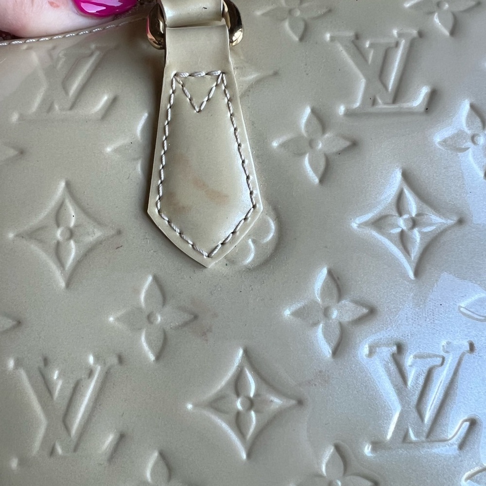 Louis Vuitton Vernis Sherwood Purse - Picture 8 of 15